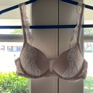 Victoria secret, white lace bra, 36A